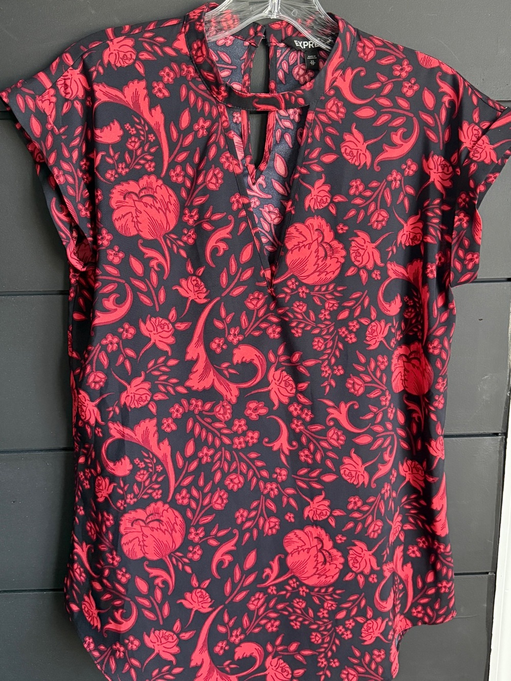 Express Women's Red Floral Cap-Sleeve Top - Red Floral Print
